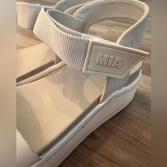 MIA Women's Sandals in Light Gray - Picture 6 of 8